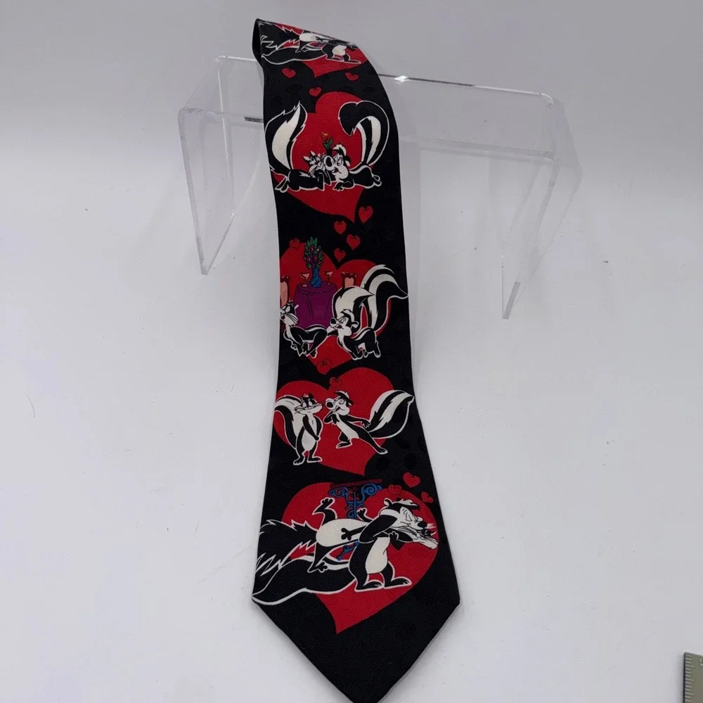 Tie Looney Tunes Vintage 1994 Pepe Le Pew Valentines Love Romance 100% Silk